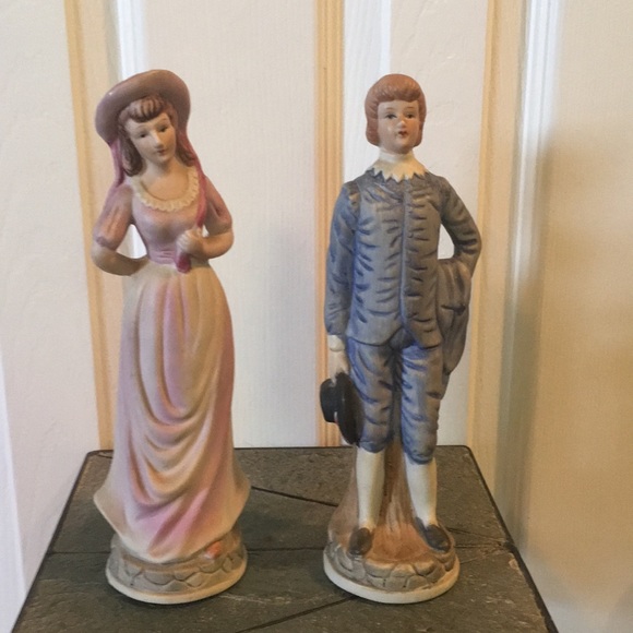 pinky and blue boy figurines